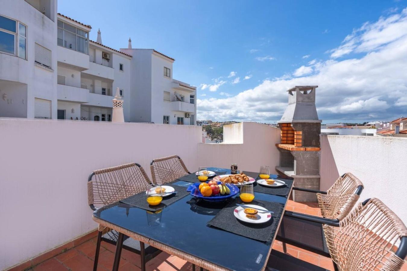 Private Terrace Centre